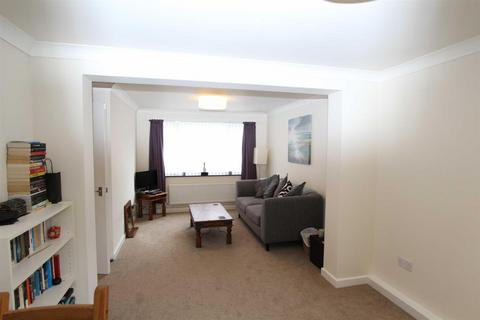 2 bedroom flat to rent, Thornley Close, Lymm