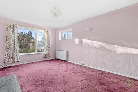 21 Barnards Close, Evesham, WR11 1JD