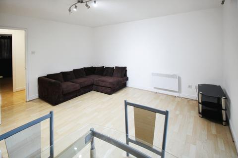 2 bedroom apartment to rent, Langbourne Place E14