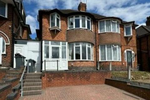 3 bedroom semi-detached house to rent, Dorrington Road, Birmingham B42