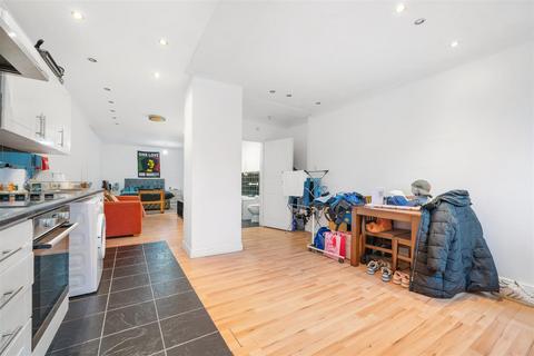 Studio for sale, Maple Road, London, SE20