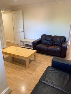 3 bedroom flat to rent, Howard Road, Hampshire SO15