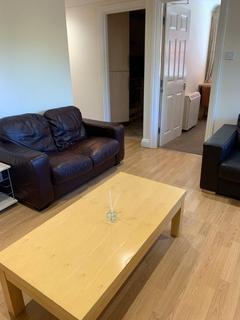 3 bedroom flat to rent, Howard Road, Hampshire SO15