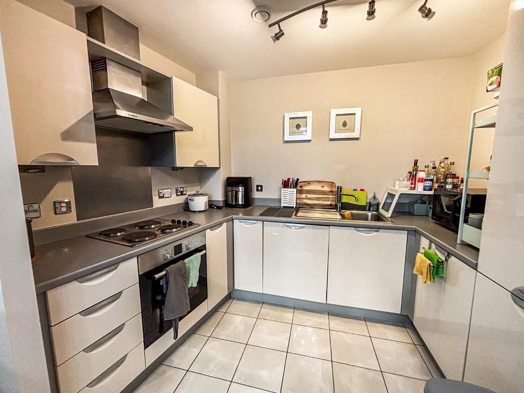 Kitchen 1.jpg