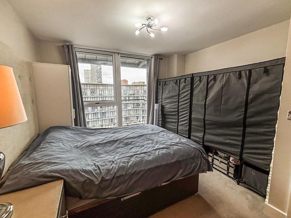 Bedroom One 1.jpg