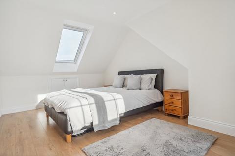 274 The Parkway, Iver, SL0 0RJ