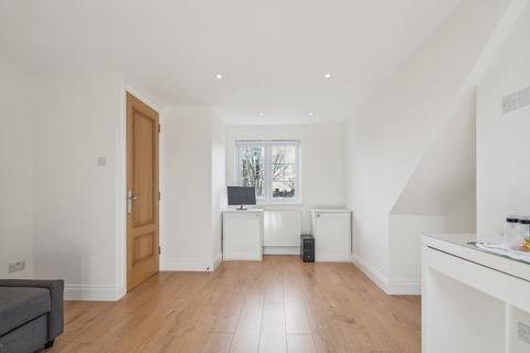 274 The Parkway, Iver, SL0 0RJ