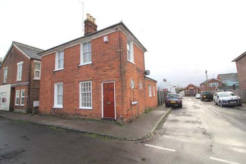 4 bedroom detached house to rent, Sydney Street, Brightlingsea CO7