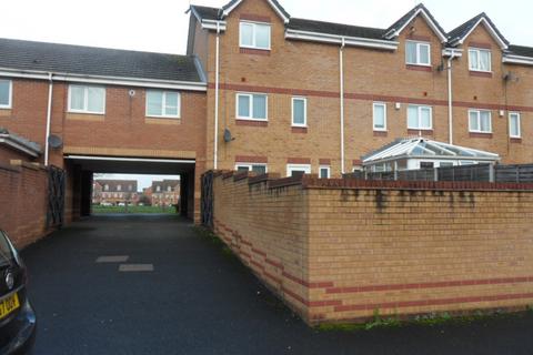 4 bedroom townhouse to rent, Trimpley Drive, Daimler Green CV6