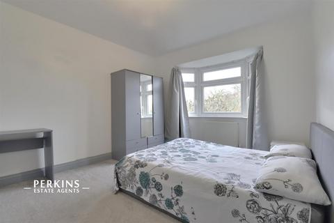 3 bedroom terraced house to rent, Greenford, UB6