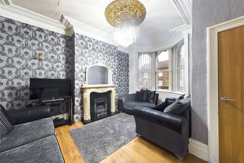 4 bedroom semi-detached house for sale, Cutler Heights Lane, Bradford, West Yorkshire, BD4