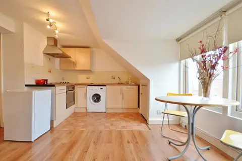 1 bedroom flat to rent, Sumatra Road, London NW6 1PL