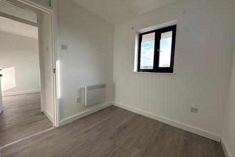 2 bedroom apartment to rent, Moorby Court, Craiglee Drive, Cardiff