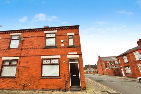 4 bedroom end of terrace house to rent, Martin Street, Salford, Greater Manchester, M5