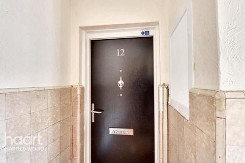 12, Southall House Kingsbridge Circus, Romford, RM3 8LU