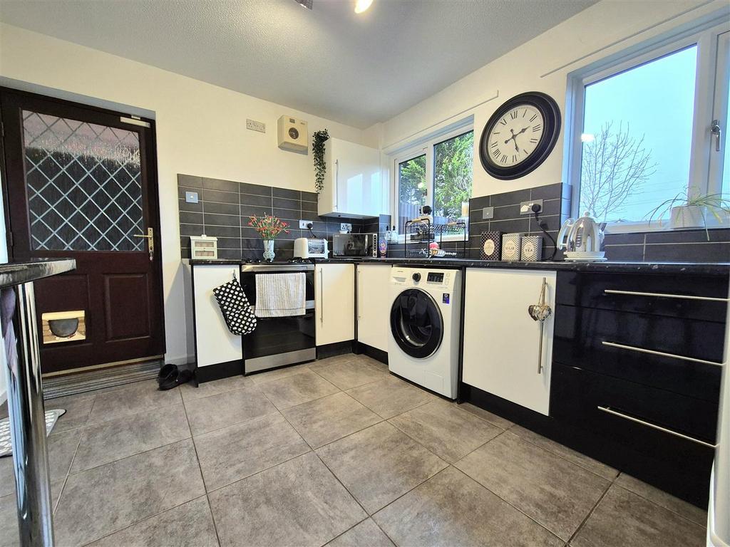 Fitted Kitchen