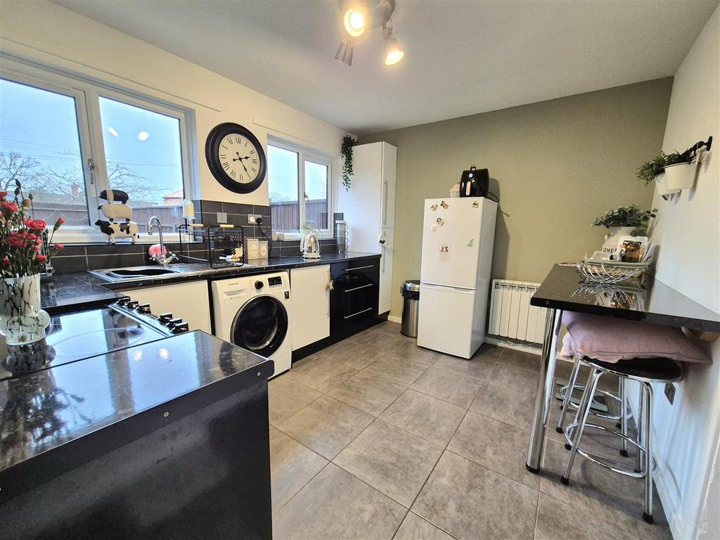 Fitted Kitchen