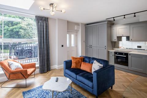 Studio to rent, Claremont House, Framlington Place