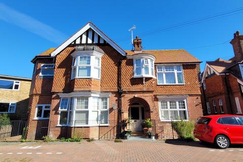 2 bedroom flat to rent, Lewes Road, Upperton, Eastbourne, BN21