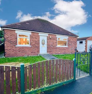 2 bedroom detached bungalow for sale, Greenmoor Avenue, Wakefield WF3