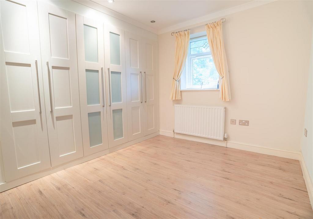 Master bedroom 2.jpg