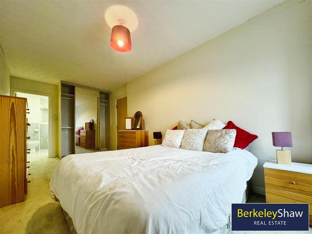Bedroom (2)