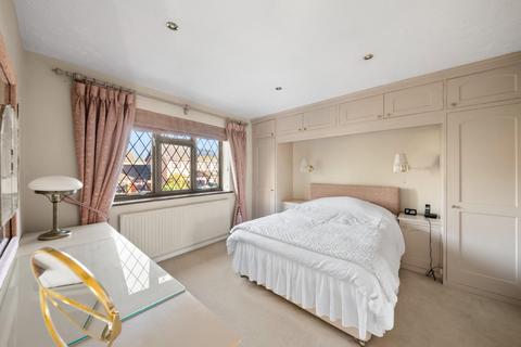 6 Kennett Drive, Hayes, UB4 9SP