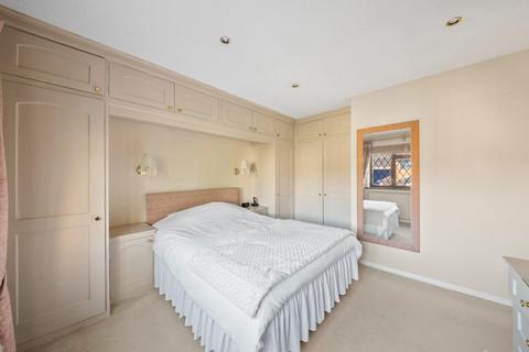 6 Kennett Drive, Hayes, UB4 9SP
