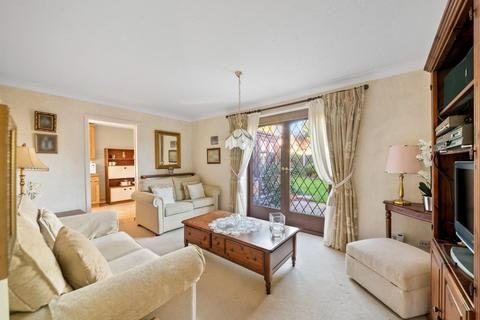 6 Kennett Drive, Hayes, UB4 9SP
