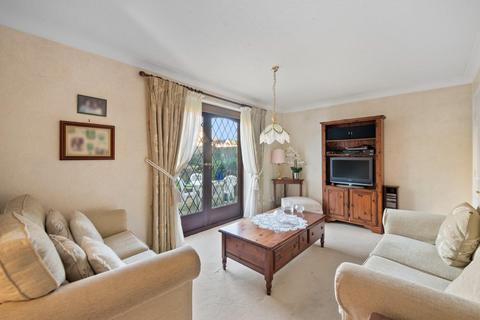 6 Kennett Drive, Hayes, UB4 9SP