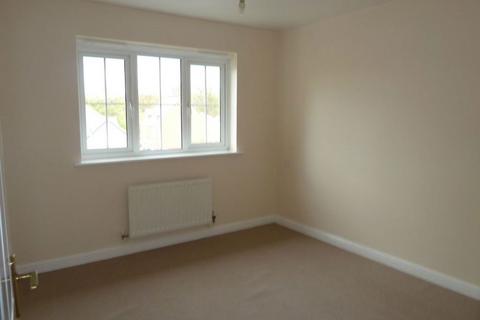 2 bedroom apartment to rent, Unitt Drive, Cradley Heath