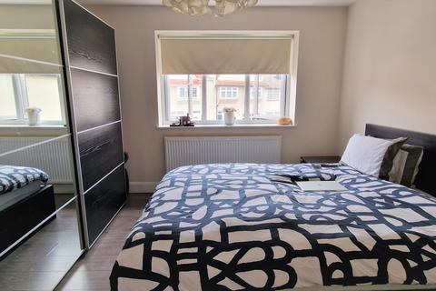 3 bedroom flat for sale, London, N17