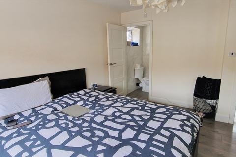 53 Compton Crescent, London, N17 7LB