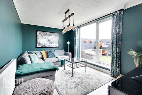 44 Wythefield, Basildon, SS13 3EN