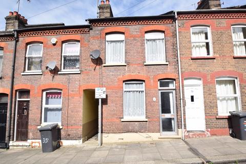 3 bedroom terraced house to rent, Hartley Road, Luton, Bedfordshire, LU2 0HX