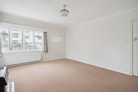 2 bedroom apartment for sale, Elm Park Court, Pinner HA5