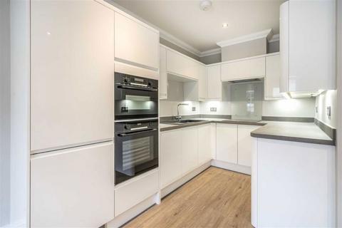 3 bedroom house to rent, Lancaster Mews, London W2