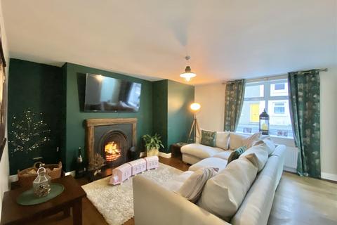 4 bedroom terraced house for sale, Emgate, Bedale