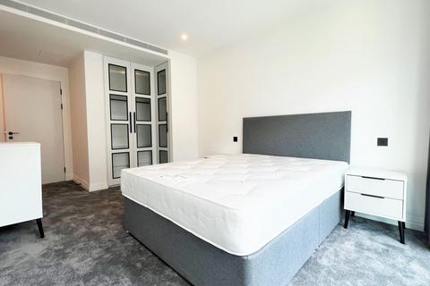 2 bedroom flat to rent, Savoy House, Chelsea Creek SW6