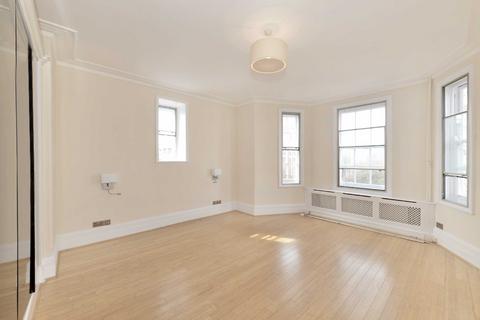 3 bedroom apartment to rent, St Johns Wood Court, St John's Wood Road, London, NW8