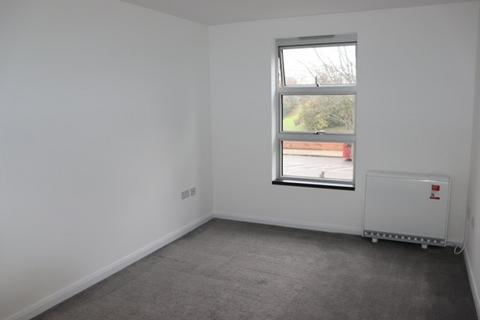 2 bedroom flat to rent, Marlowe Gardens, London, SE9