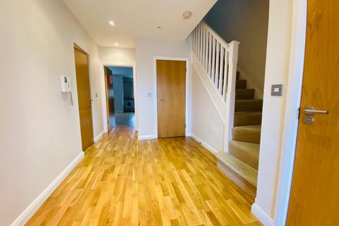 4 bedroom townhouse to rent, 8 Brookfield Gardens, Sunderland