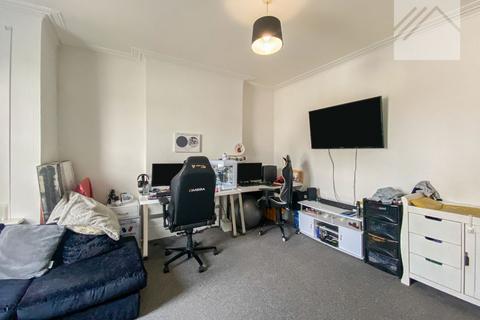 1 bedroom flat to rent, Argyll Road, Westcliff