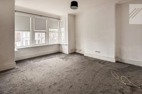 1 bedroom flat to rent, Argyll Road, Westcliff