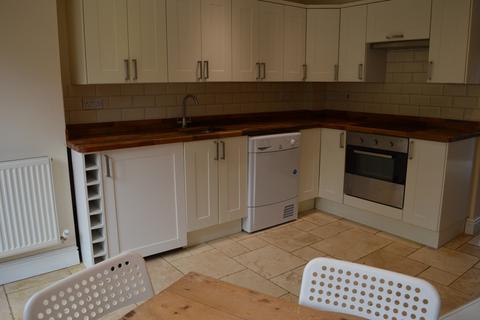 2 bedroom terraced house to rent, West Street, Welford, Northampton, NN6 6HU