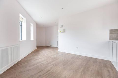 1 bedroom flat to rent, Gladstone House, N22, Wood Green, London, N22