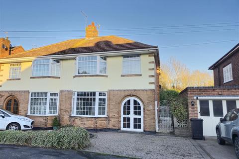 3 bedroom semi-detached house to rent, Broom Leys Avenue, Coalville LE67