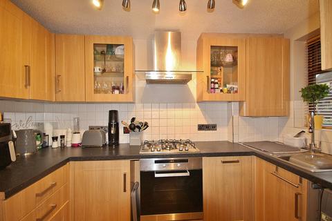 2 bedroom terraced house for sale, Campden Close, Witney, OX28