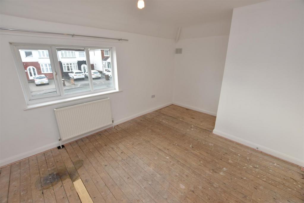 Master Bedroom 2.JPG