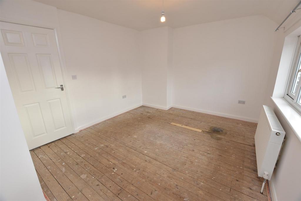 Master Bedroom 3.JPG